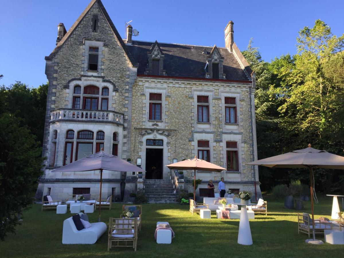 Chateau La Thuiliere Saint-Front-de-Pradoux Exterior photo